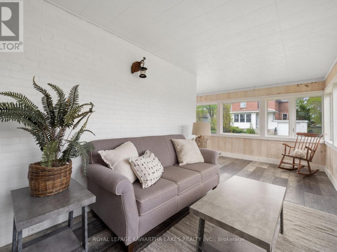 45 Oak Street, Cameron Lake