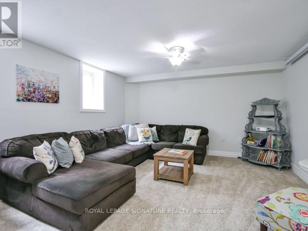 7 WINDSONG CRESCENT, 