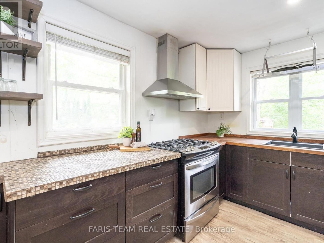 3274 MUSKOKA STREET, 