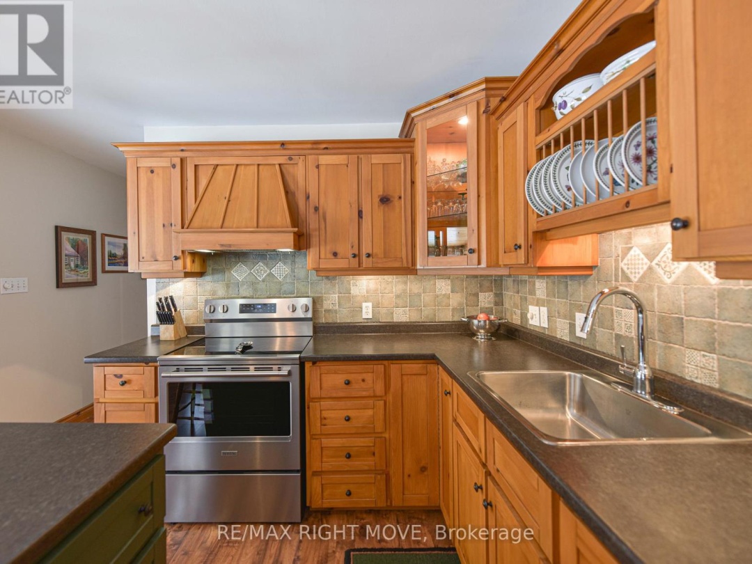 1613 Mt. St. Louis Road E, Oro-Medonte
