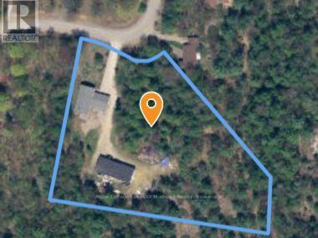 1020 AMELIA CRESCENT, 