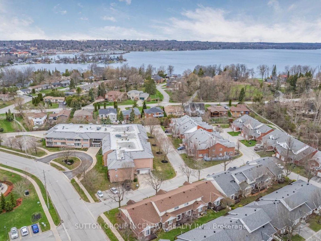 403 40 Museum Drive, Orillia