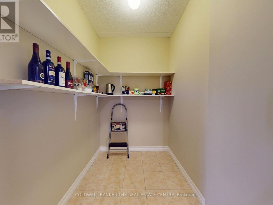 304 486 Laclie Street, Orillia