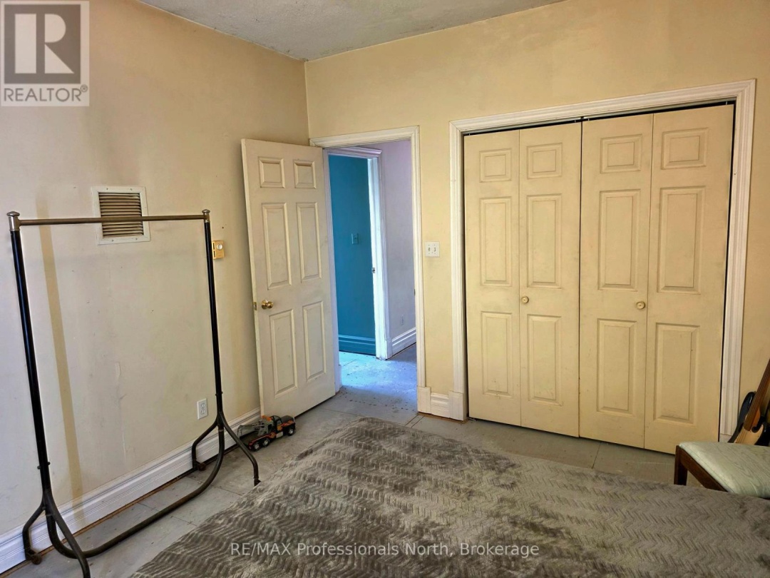 92 CONCESSION 2 & 3 ROAD W, 
