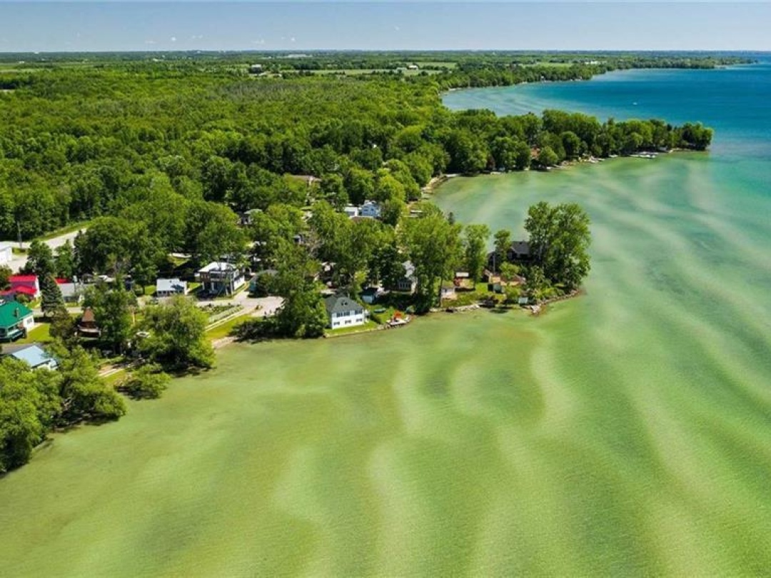 7 Ridge Avenue, Lake Simcoe