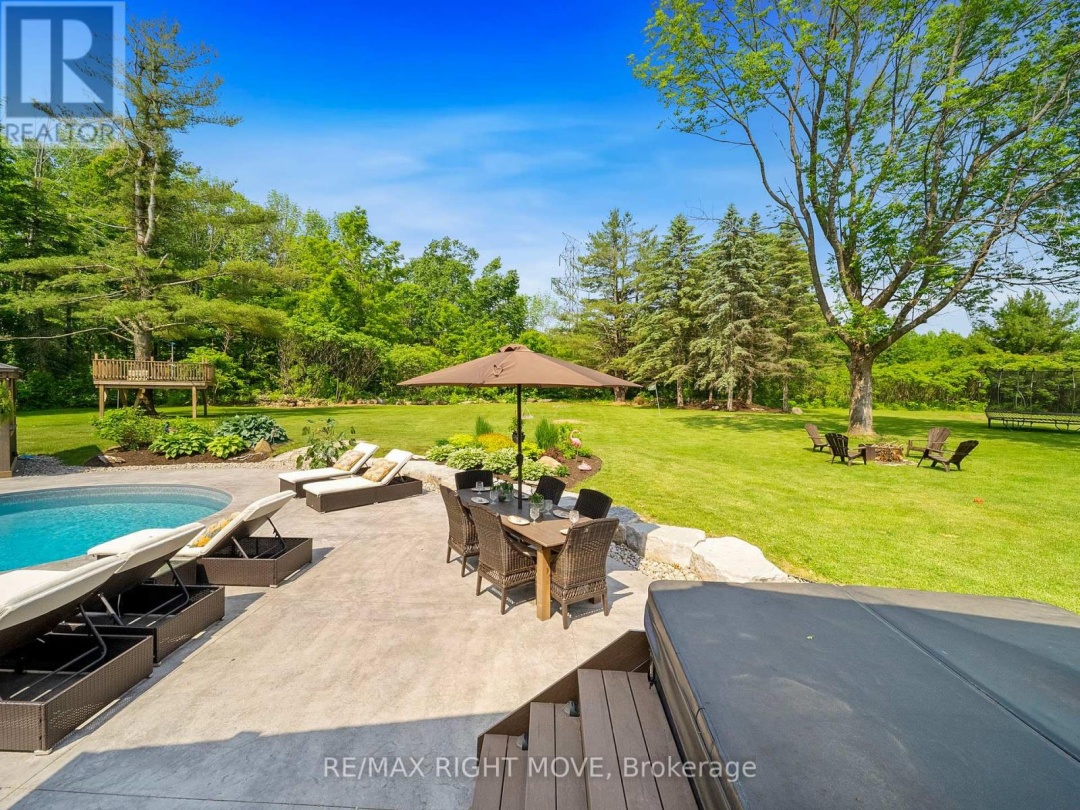 1948 CARRIAGE COURT, 