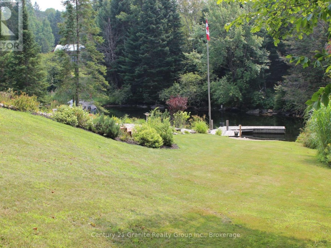 1082 GREEN LAKE ROAD, Gull River