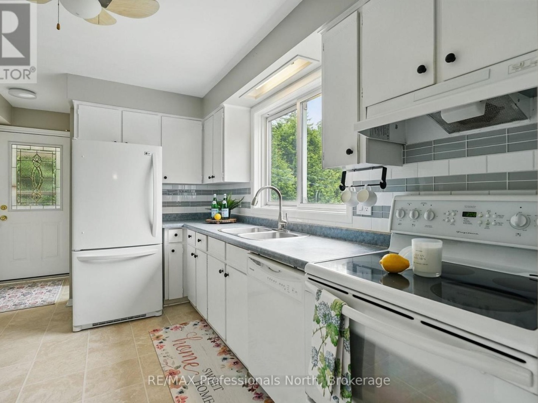 3 PLEASANT AVENUE, 