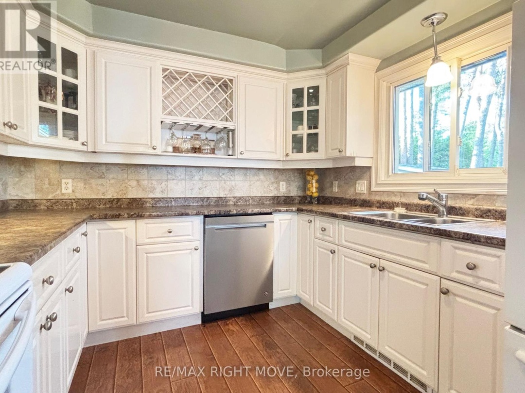 1185 WOODLAND DRIVE, 