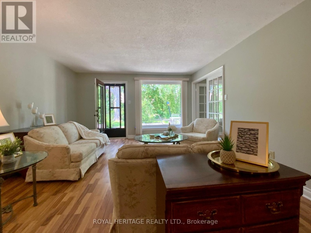 405 - 200 EAST STREET S, 