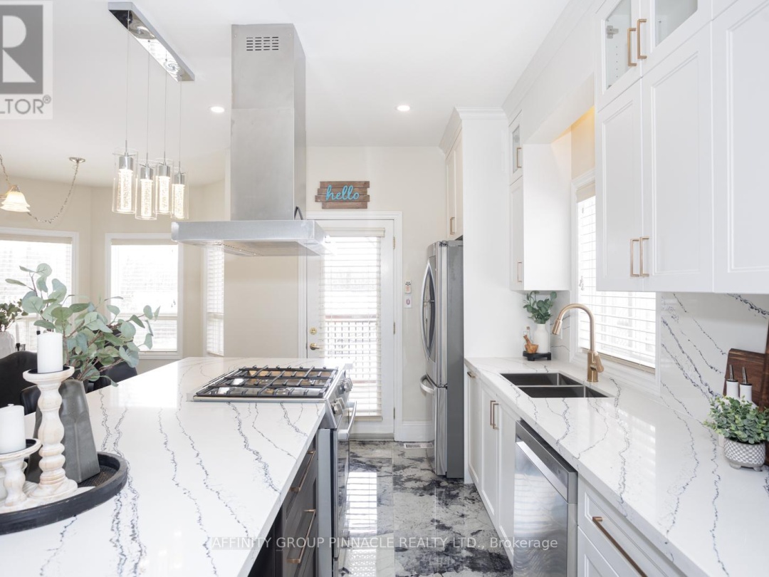 36 BALL AVENUE E, Talbot River
