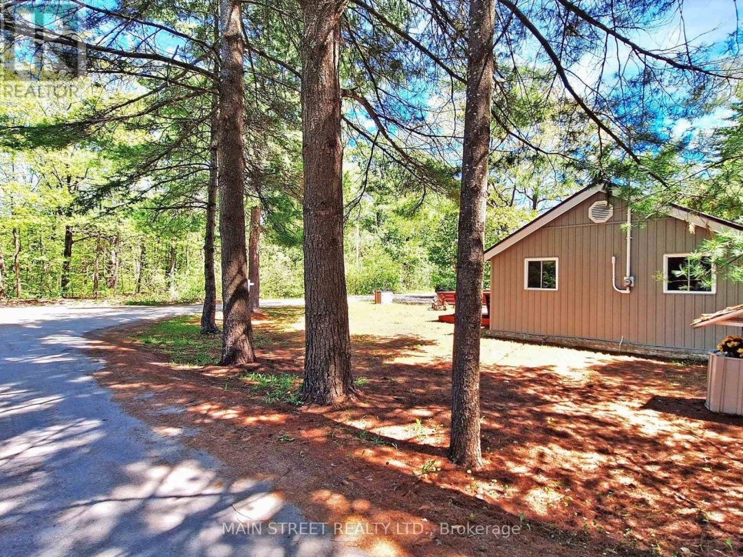 2 Ceadarhurst Avenue, Sturgeon Lake