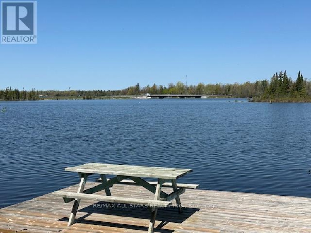 15 Manchester Trail, Sturgeon Lake
