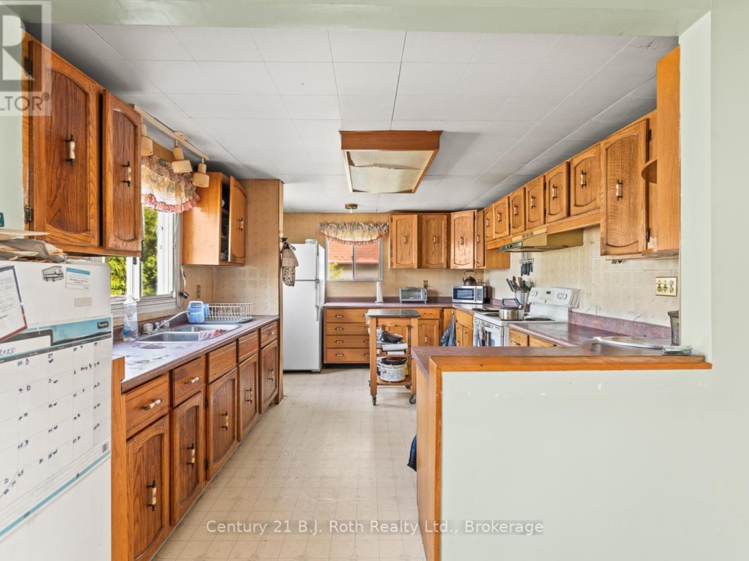 3338 COX DRIVE, 