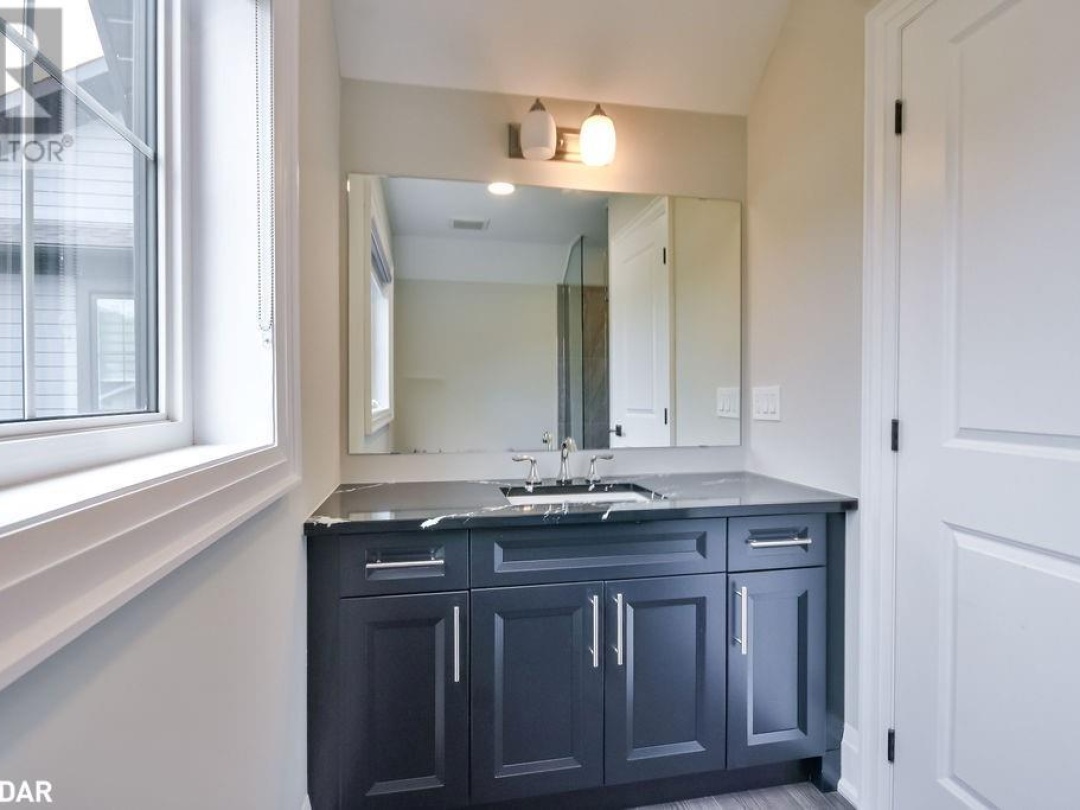 4 CLYDESDALE Court, 