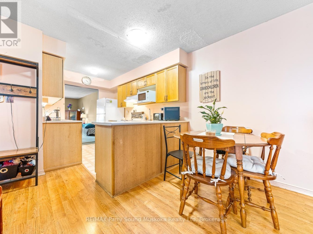 18 GEORGIAN BAY AVENUE, 