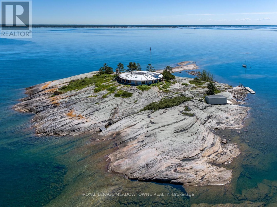 2 3700 THE TABLE ROCK ISLANDS, 