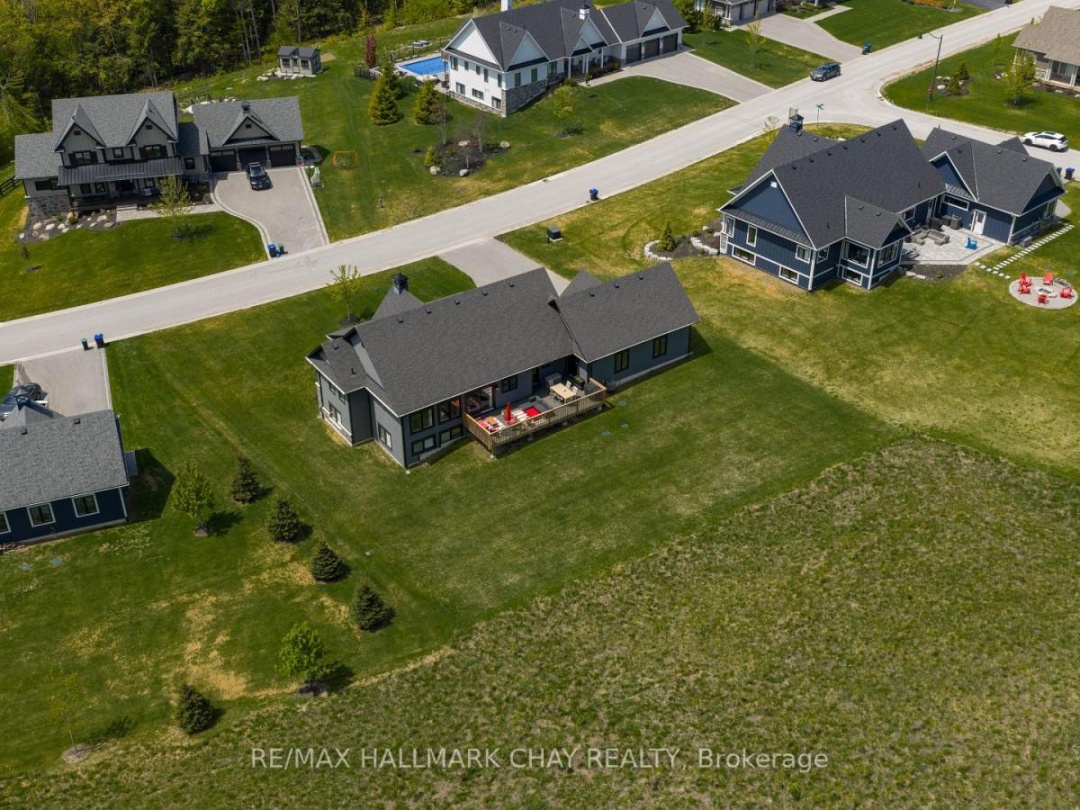 43 Thoroughbred Drive, Oro-Medonte