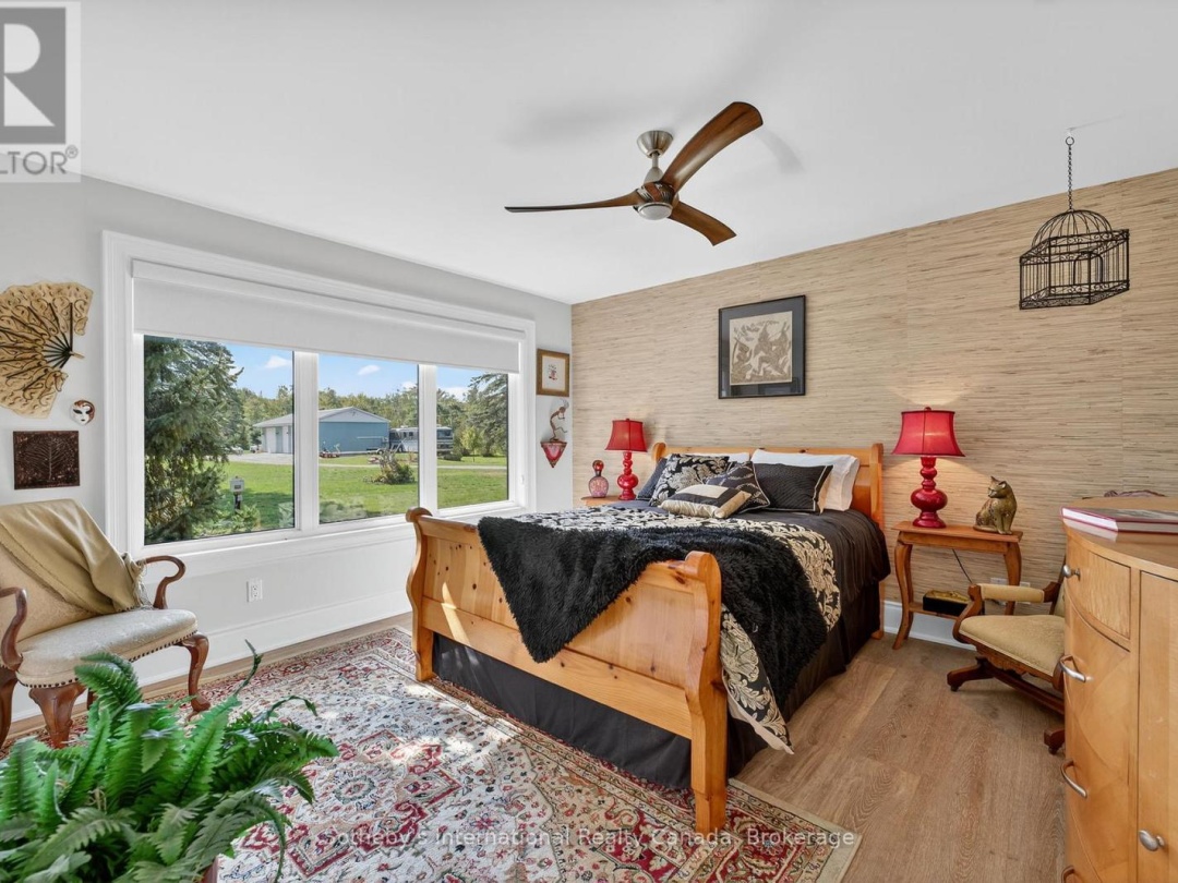 1082 BEAUMONT FARM ROAD, 