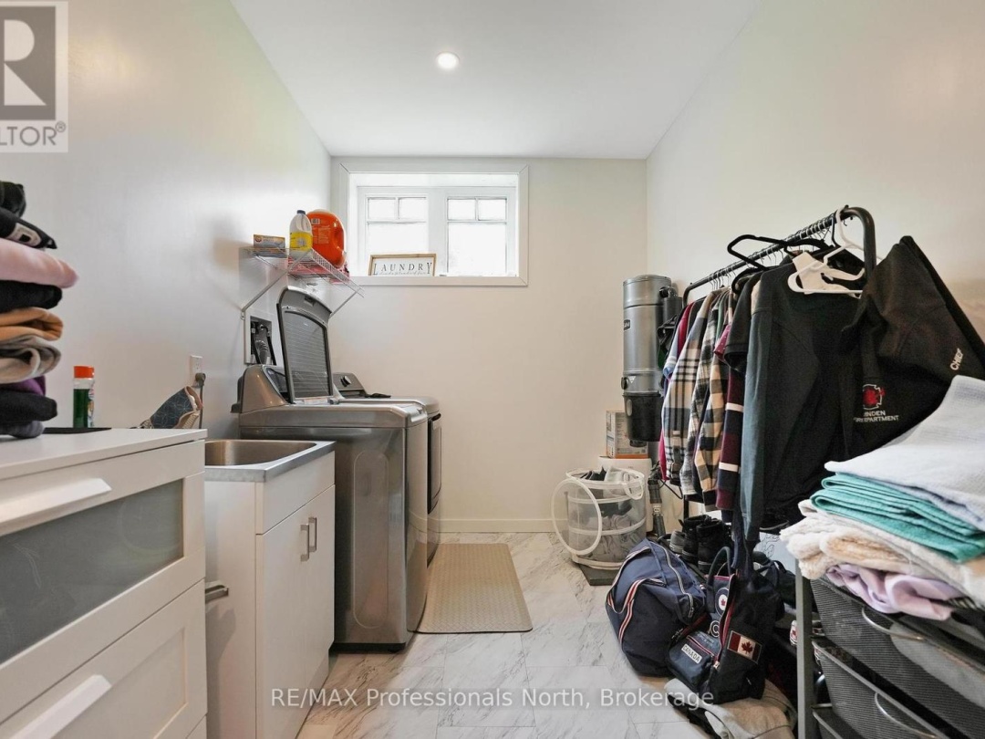 64 WINDOVER DRIVE, 