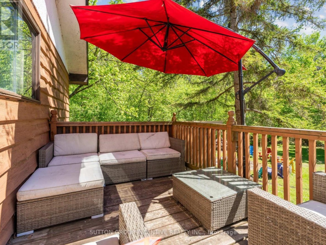 11 MACKENZIE PLACE, Balsam Lake