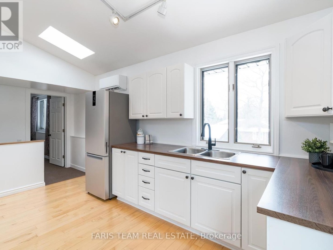 238 Robins Point Road, Georgian Bay