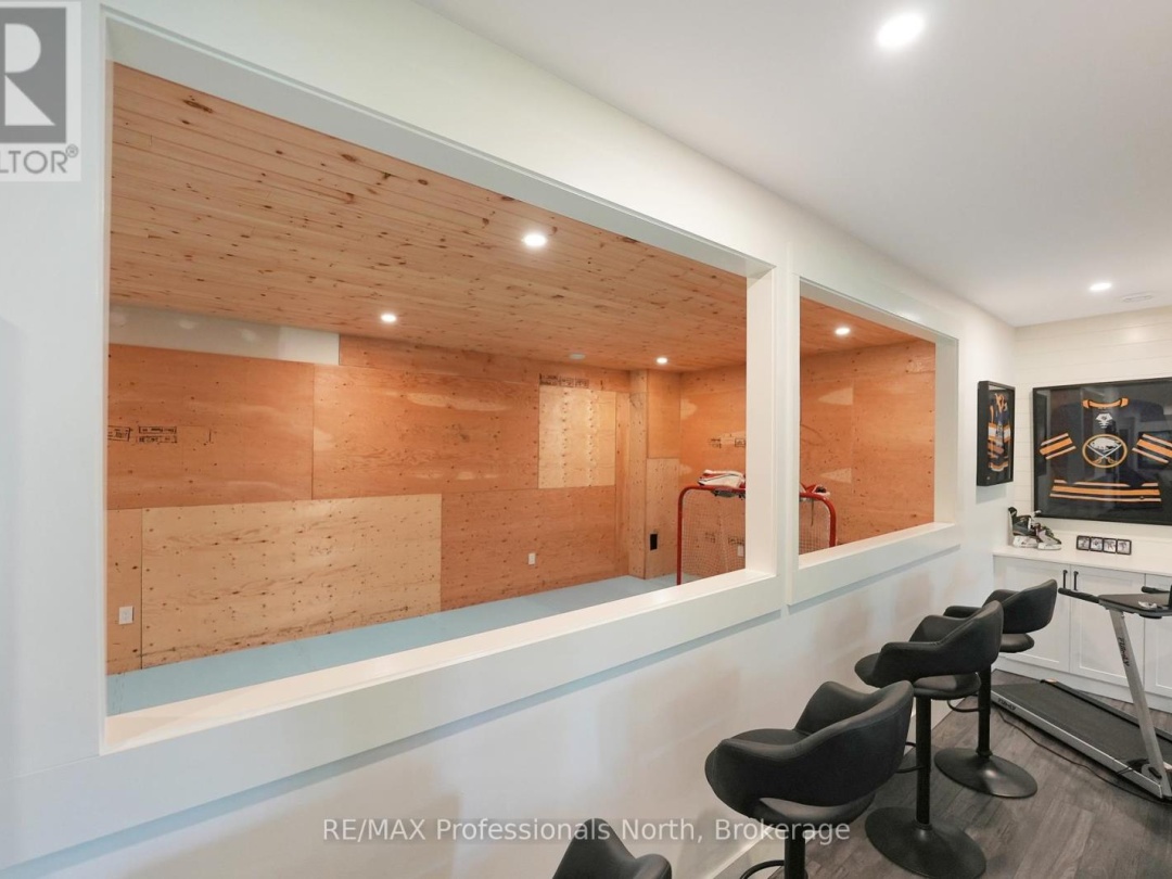 1034 Lone Wolf Crescent, Percy Lake