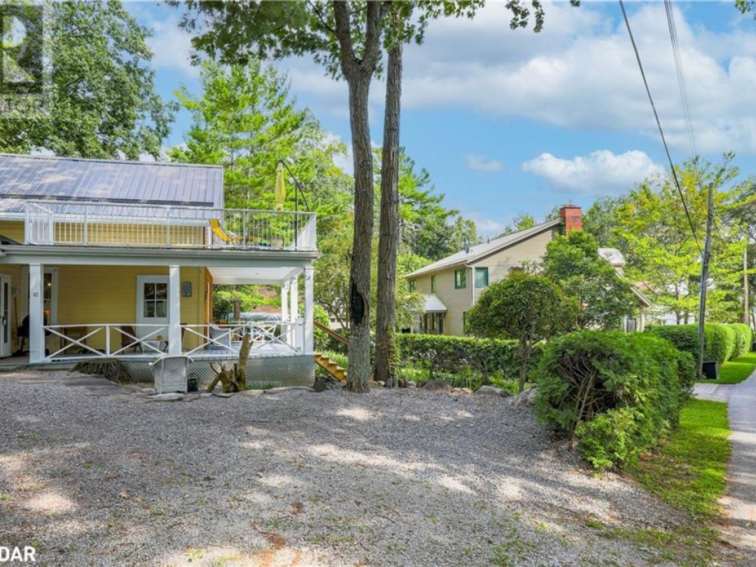 10 Sixth Street, Sturgeon Lake