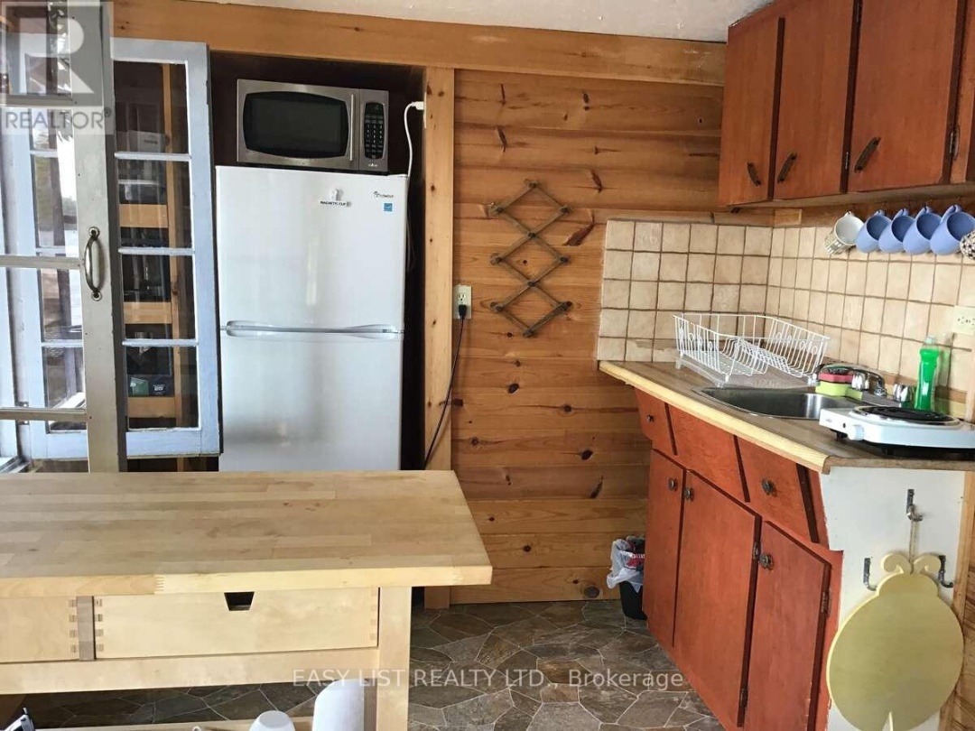1045 REYNOLDS ROAD, Horseshoe Lake