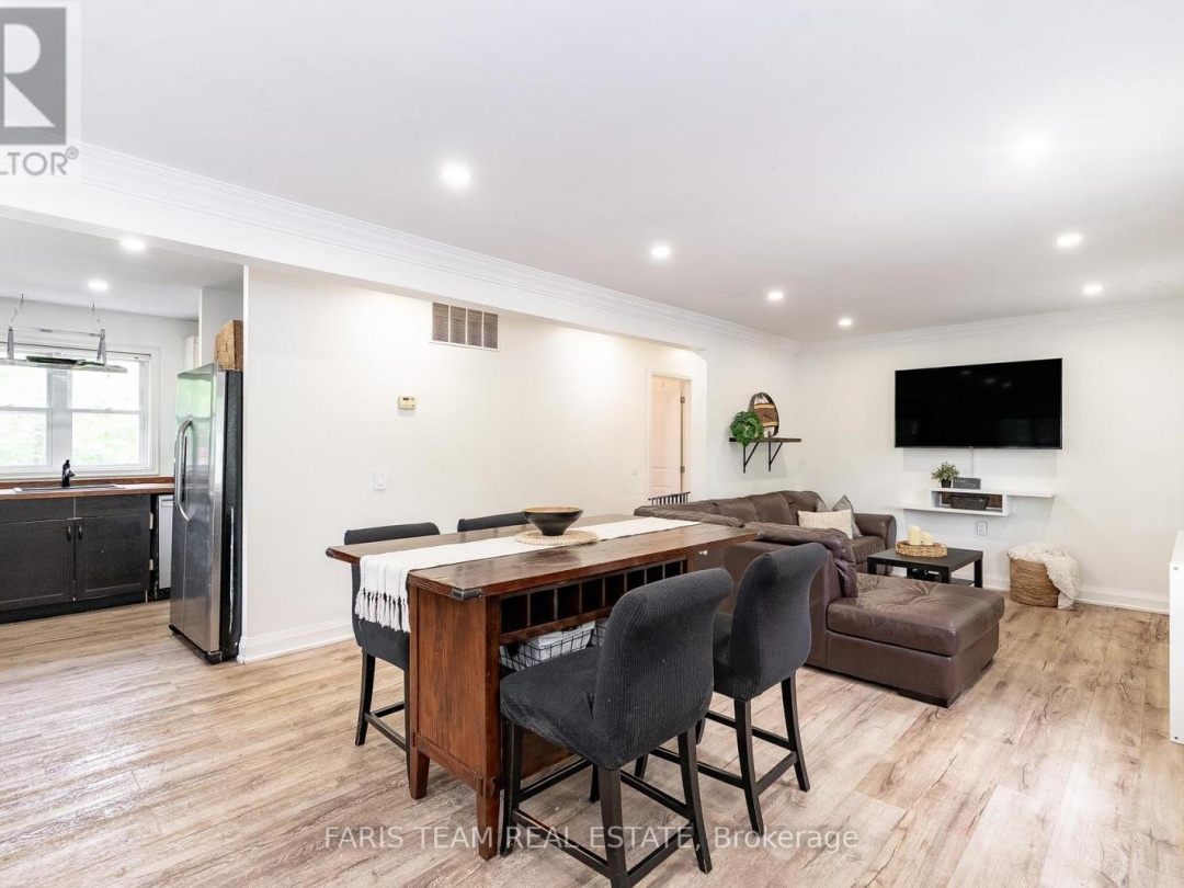 3274 MUSKOKA STREET, 