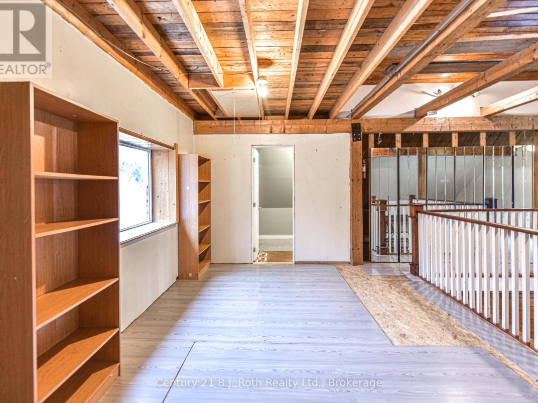 5135 SIDEROAD 25, 
