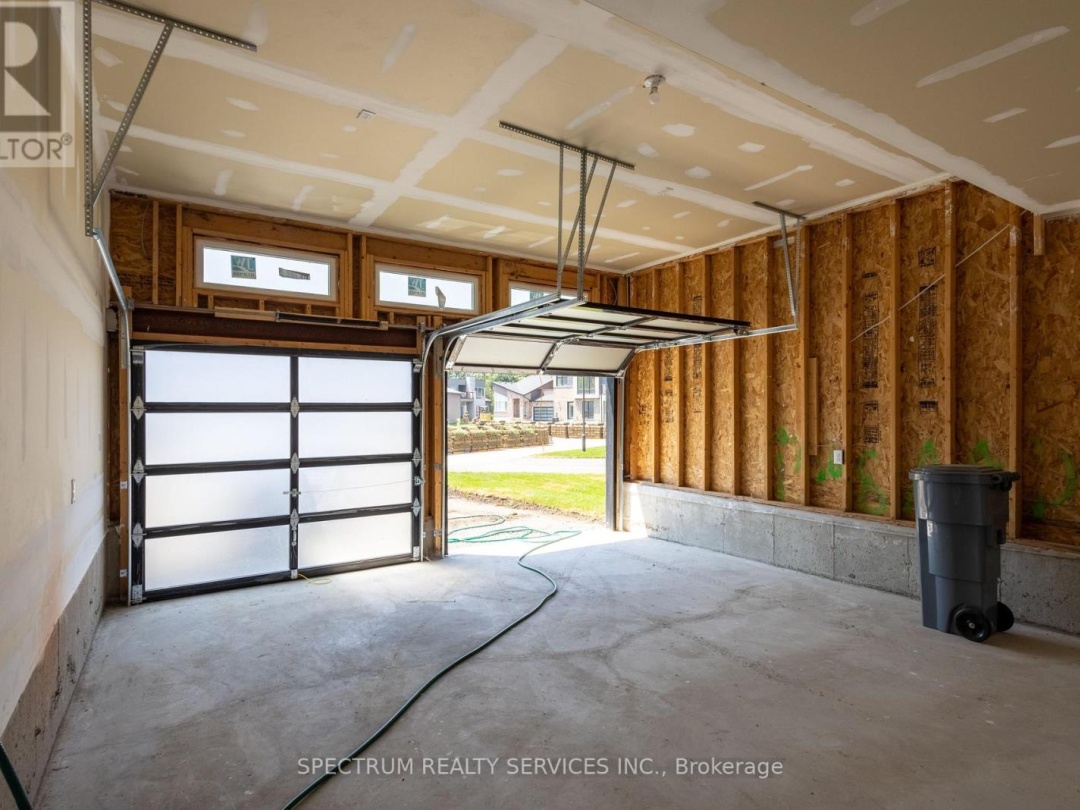 131 Marina Village Drive W, Georgian Bay