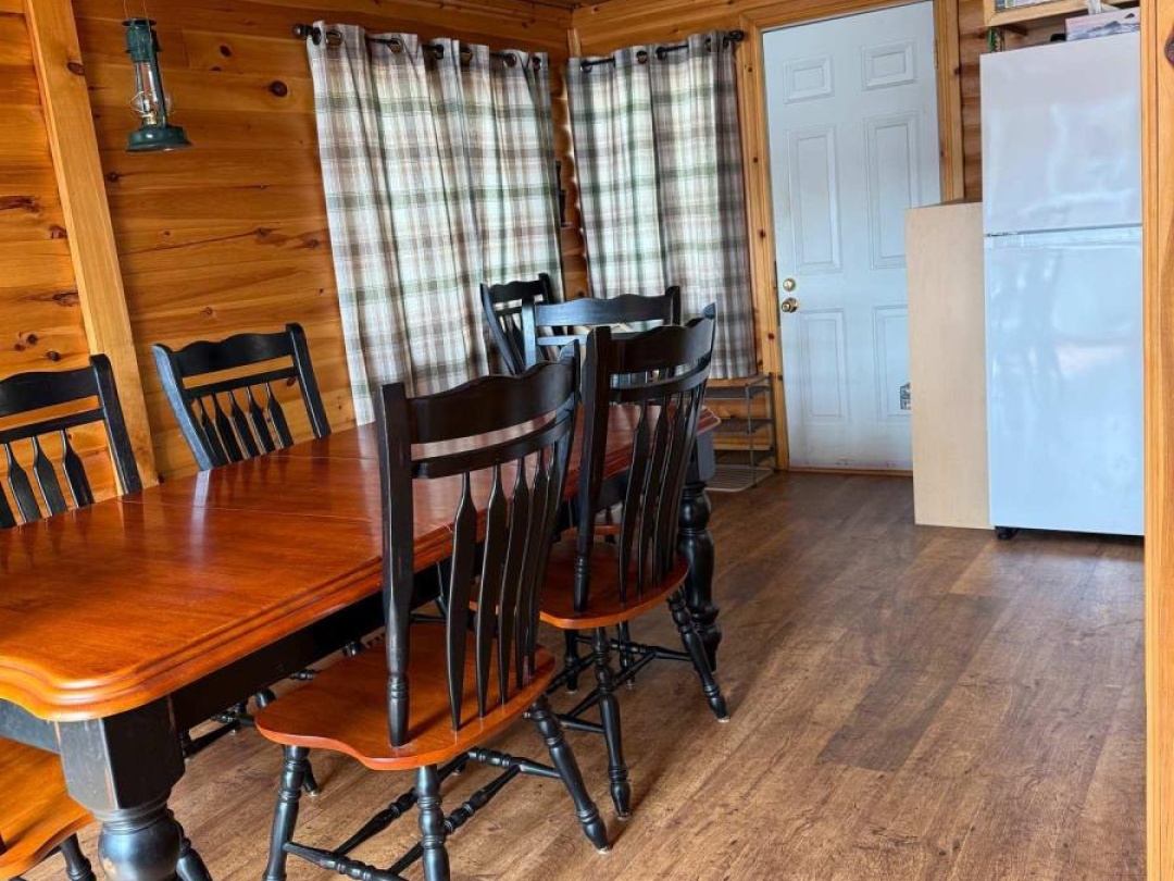 1930 Alsop Road, Glamor Lake