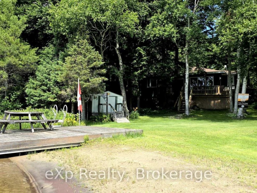 36 ROBERTS LAKE ROAD E, 