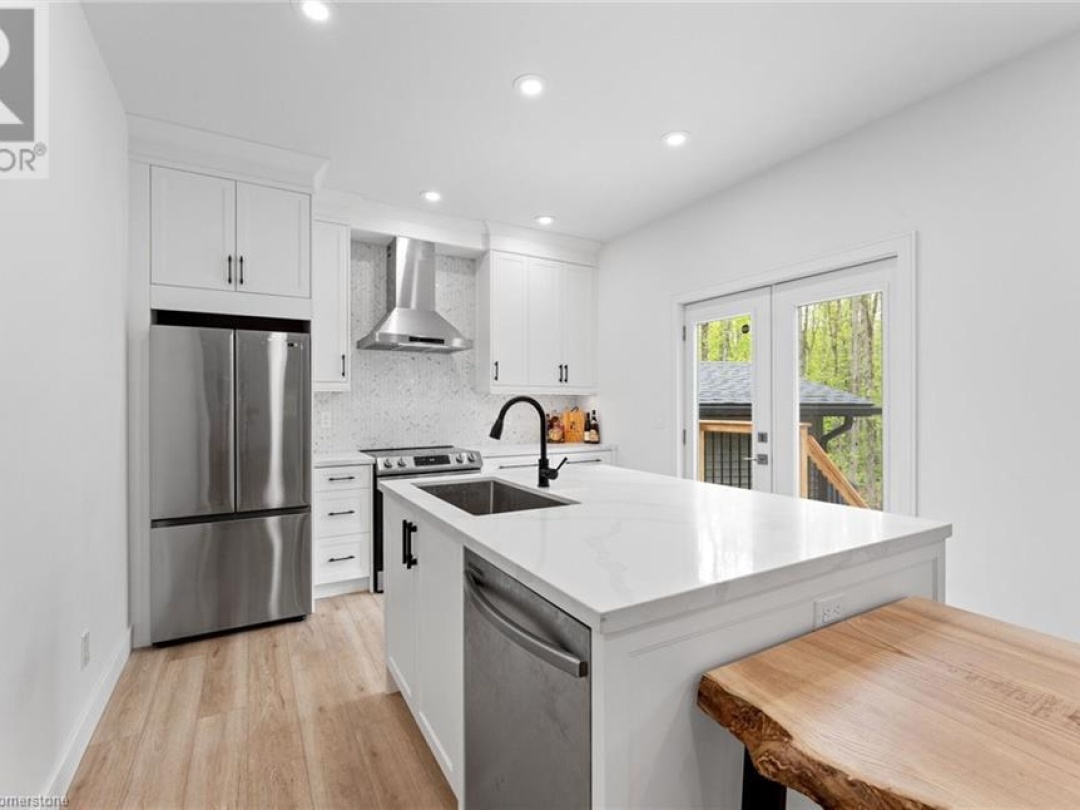 44 Sunnyshore Park Drive, Manitouwabing Lake