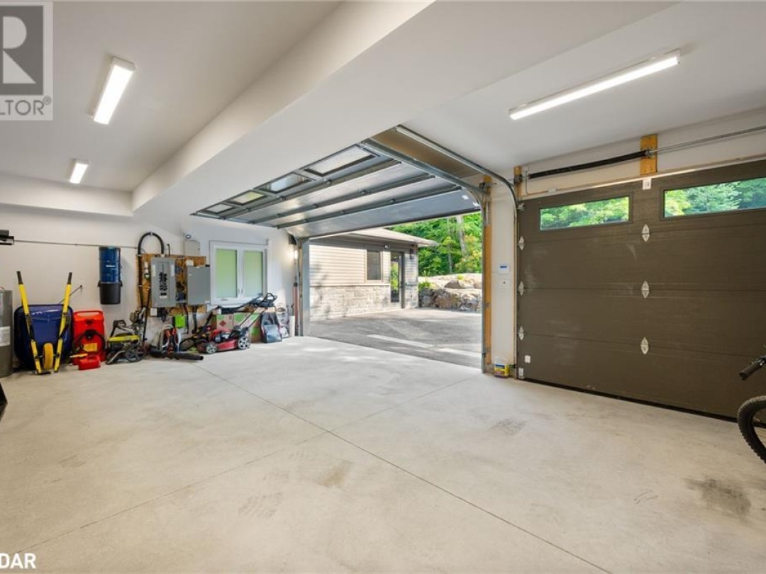 124 CLAREN CRESCENT Crescent, 