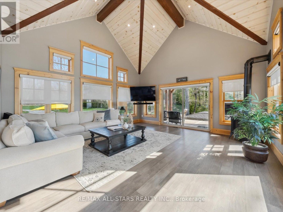 27440 Cedarhurst Beach Road, Lake Simcoe