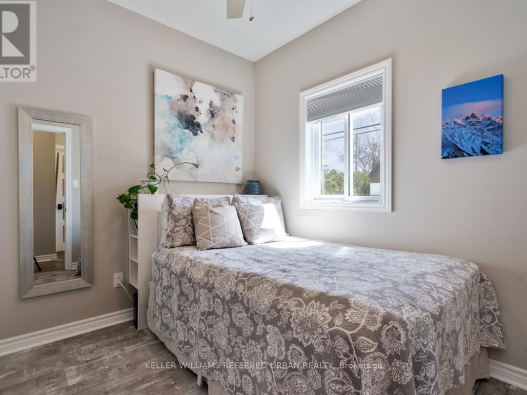 210 Morrison Avenue, Lake Simcoe