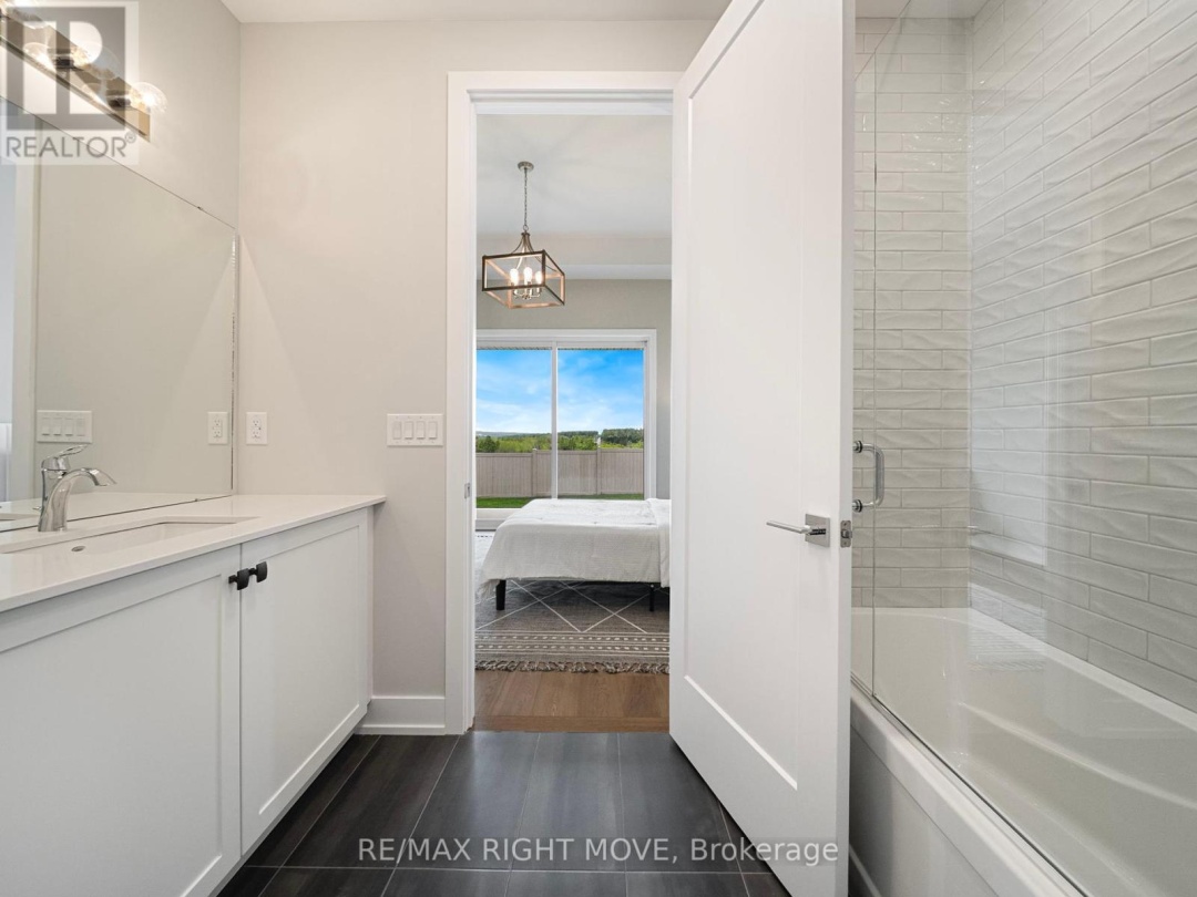 3192 ORION BOULEVARD, Orillia