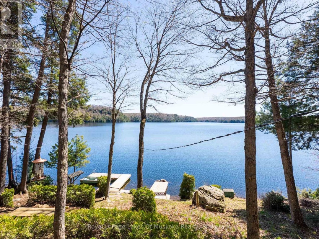 1002 Camp Lake Road, Camp Lake
