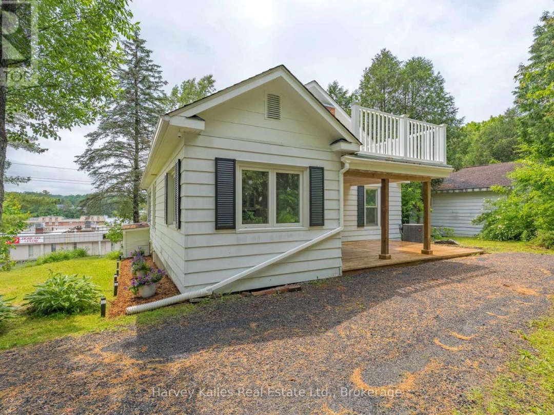 16 MANOMINEE STREET, 