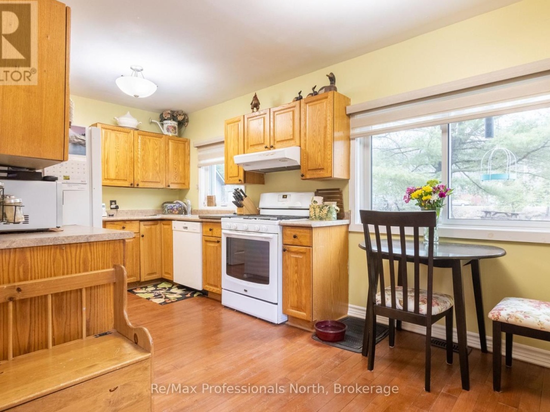 80 Invergordon Avenue, Gull Lake
