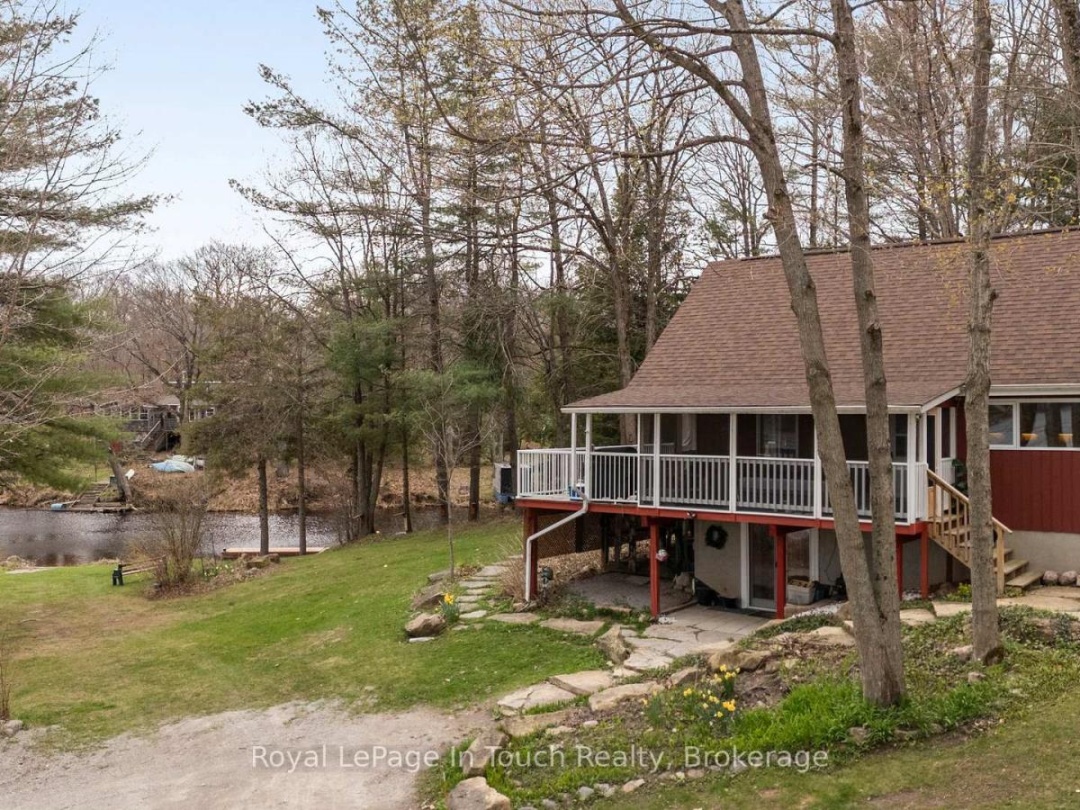 1472 Otter Point Road, Gloucester Pool