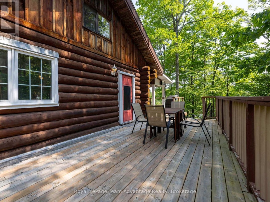 25 LIMBERT LANE N, 