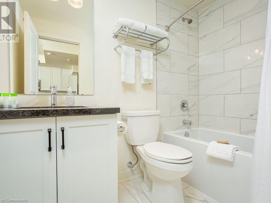 1869 Muskoka 118 Road W Unit# Btv 105, Lake Muskoka