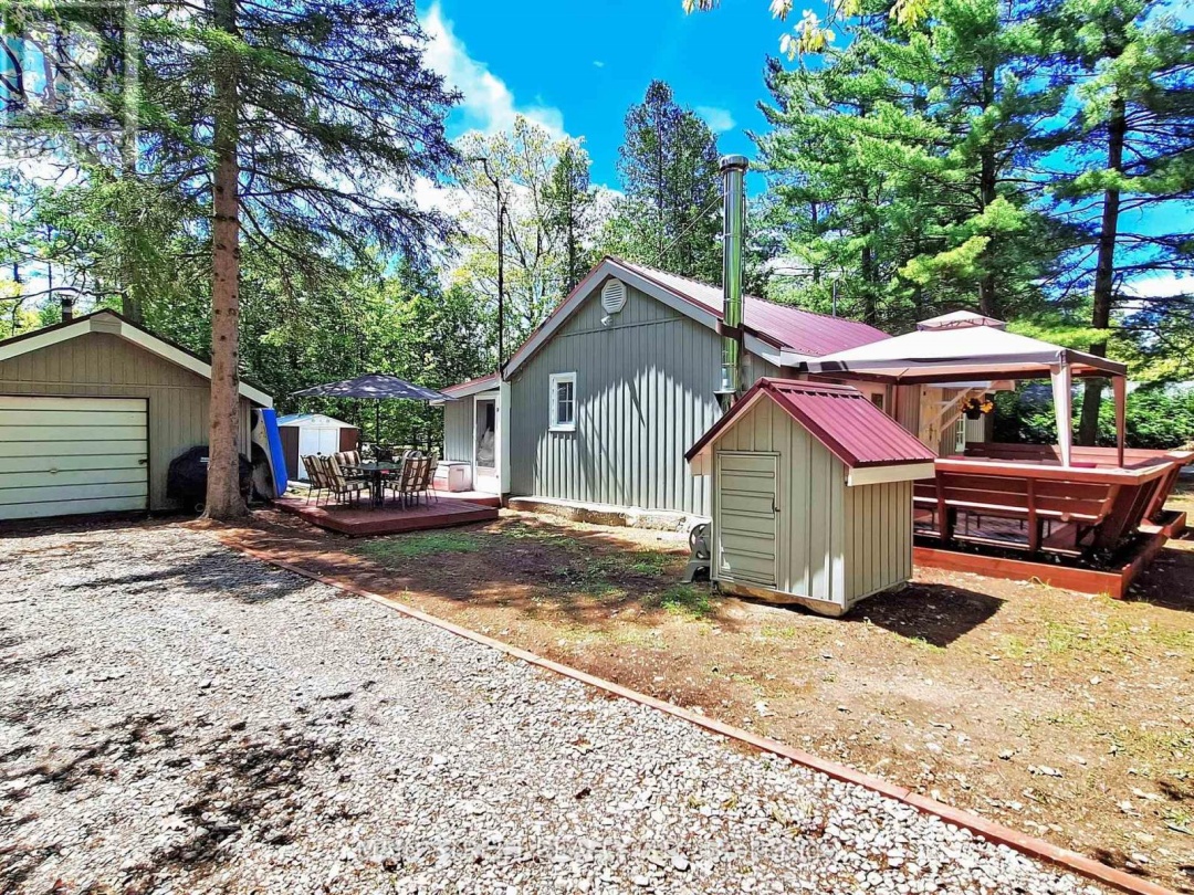 2 Ceadarhurst Avenue, Sturgeon Lake