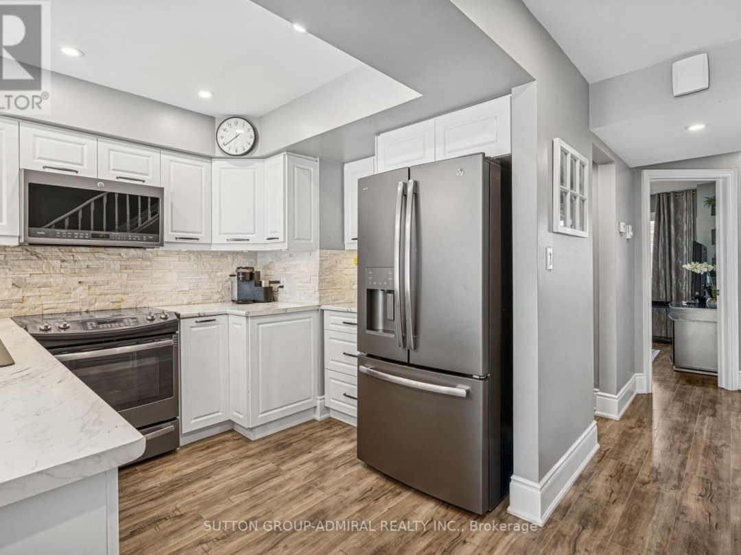 35 - 21 LAGUNA PARKWAY, 