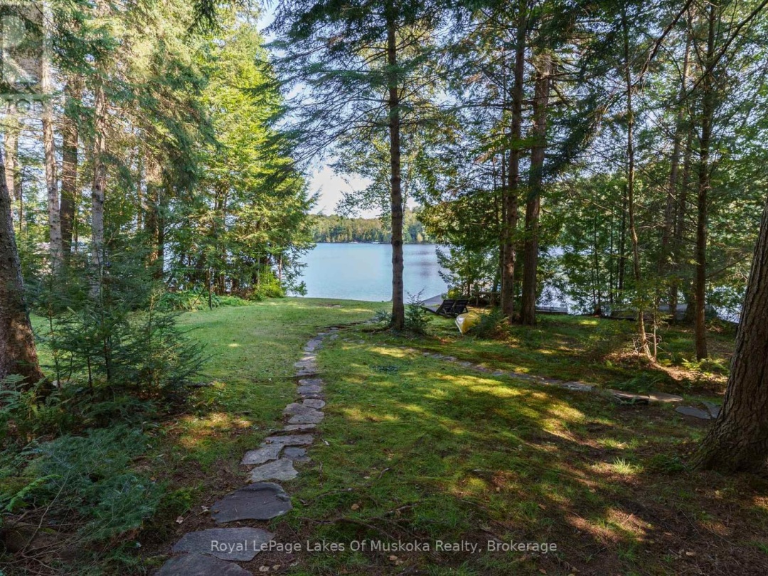 1363 West Oxbow Lake Road, Oxbow Lake