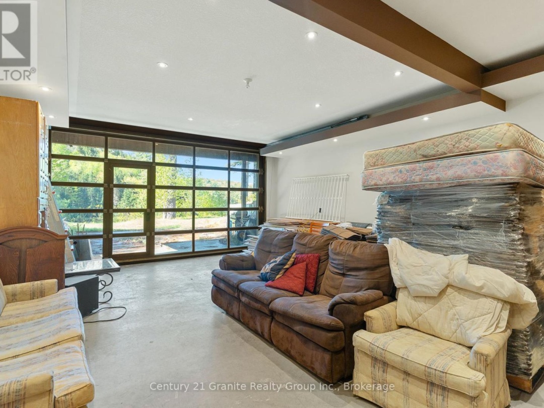 1226 TRAPLINE TRAIL, Bat Lake