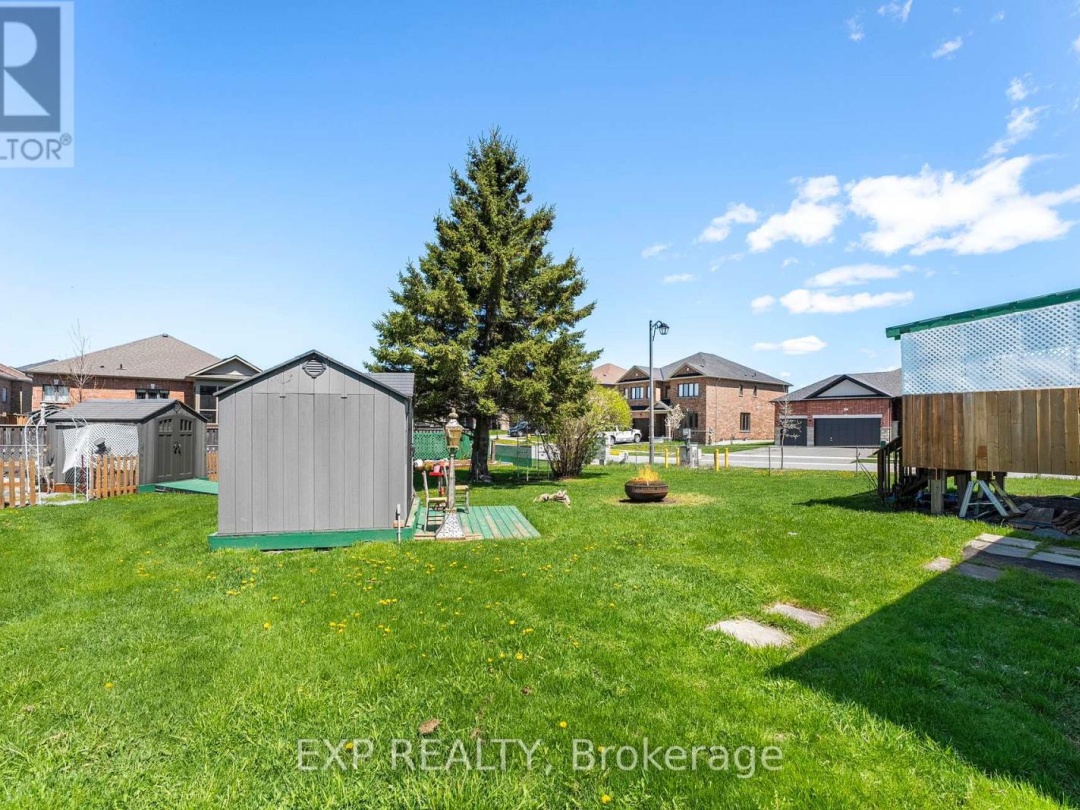 354 LAKELAND CRESCENT, 
